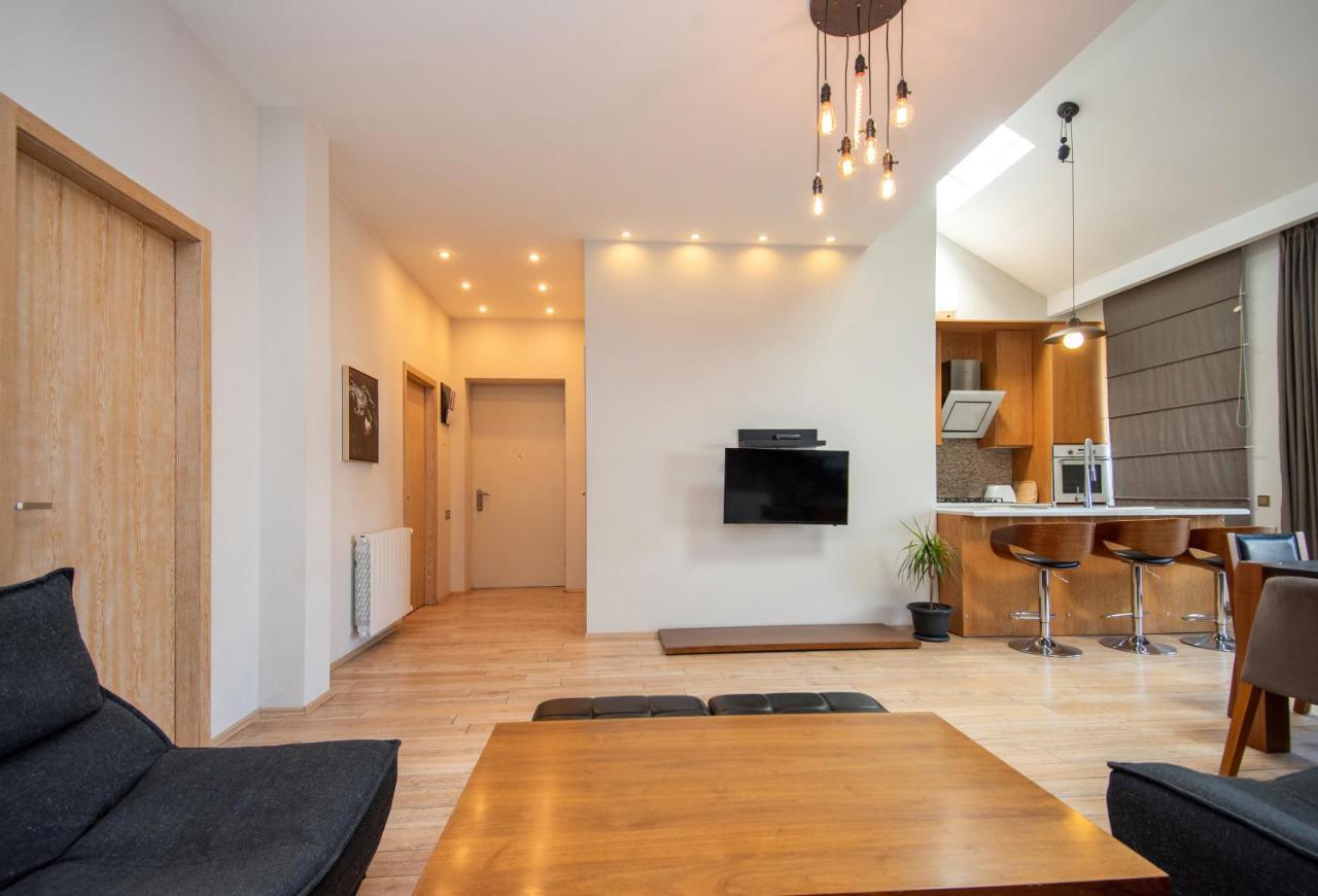 Luxury 4 Bedroom Apartment #1 In The City Center Of Tbiliszi Kültér fotó