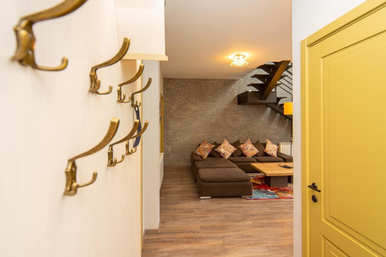 Luxury 4 Bedroom Apartment #1 In The City Center Of Tbiliszi Kültér fotó