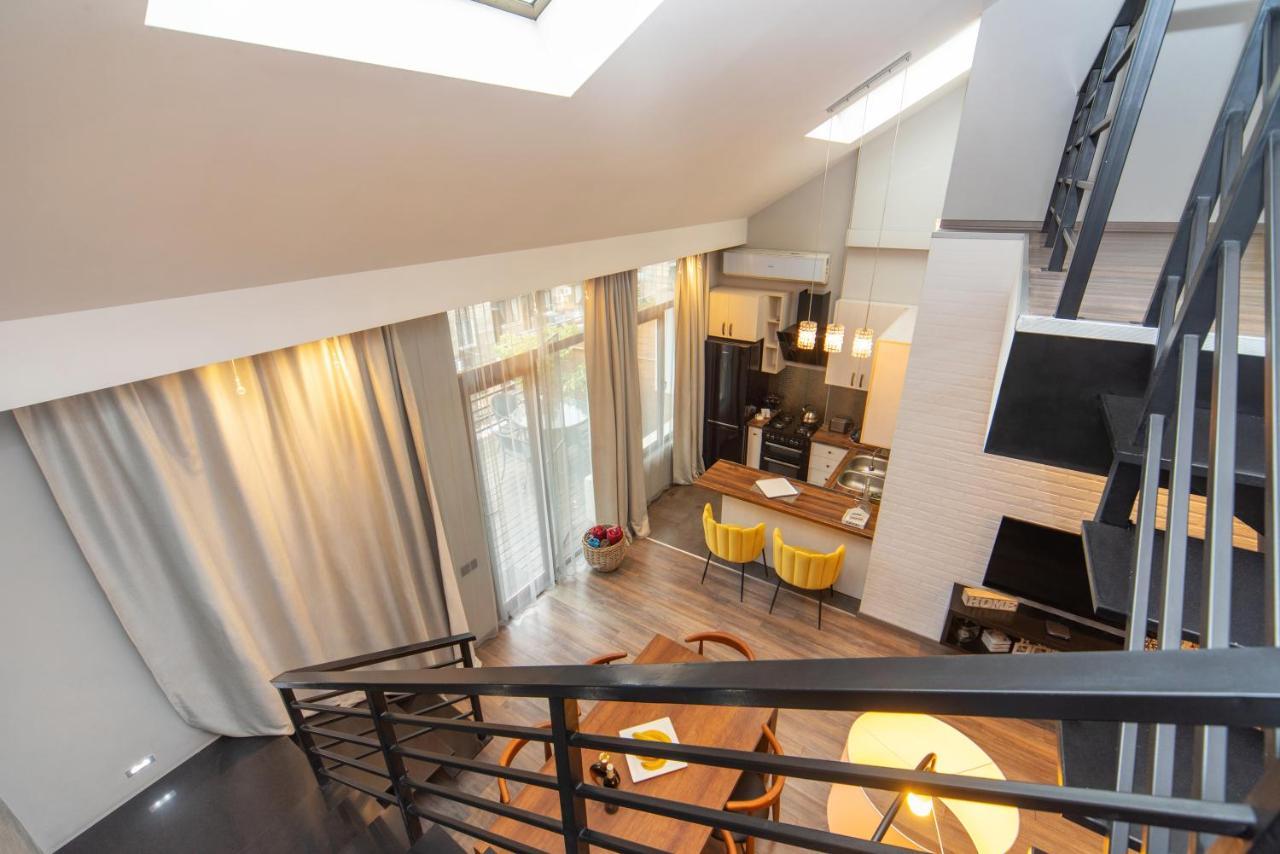 Luxury 4 Bedroom Apartment #1 In The City Center Of Tbiliszi Kültér fotó